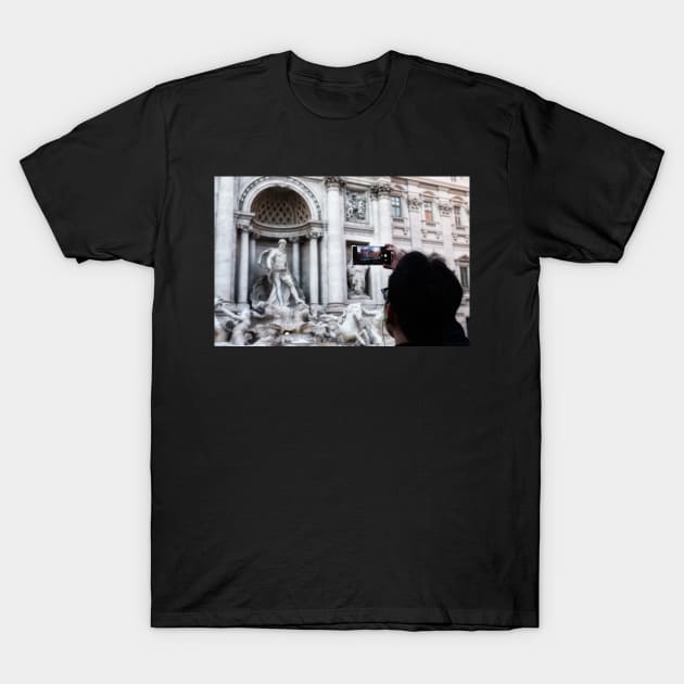 Trvi Fountain in Rome, Roma T-Shirt by stuartchard